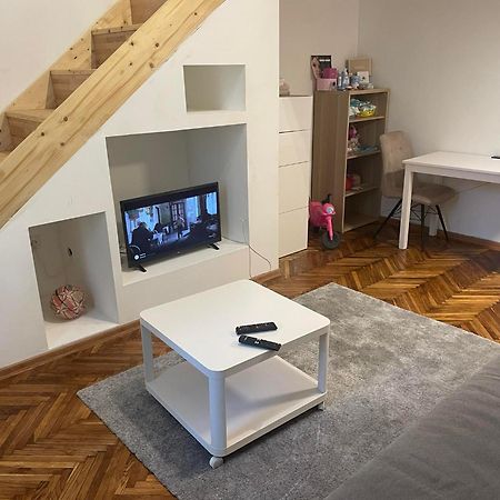 Gogolove Cozy Apartment Boedapest Buitenkant foto